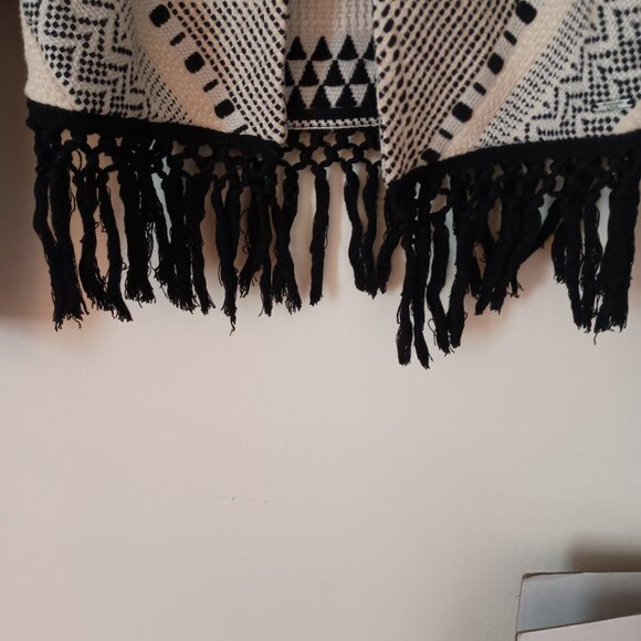 Abercrombie & Fitch Crop Tweed Fringe Black White Southwest Jacket Women's Sz S - Picture 5 of 16